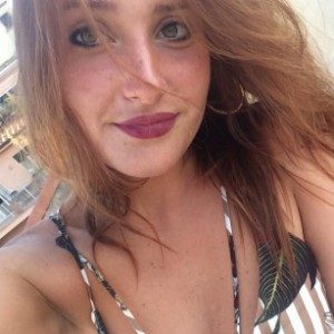Foto di Siriana, Social & Health Care Worker (OSS) a Verona