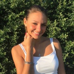 Foto di Andreea, عامل الرعاية الاجتماعية والصحية (OSS) a Trezzano rosa
